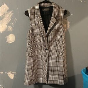 The Limited Black and White Plaid Sleeveless Blazer